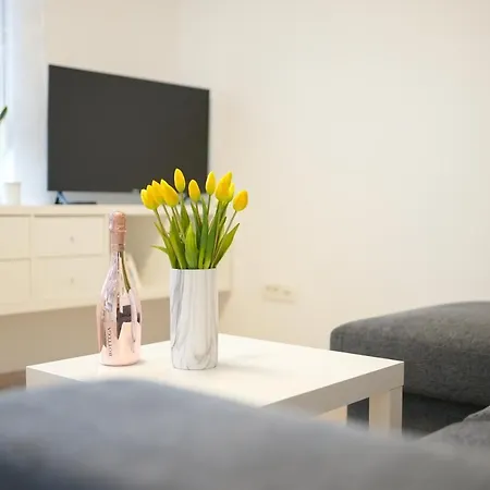 Break Apartment
